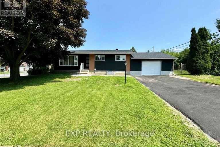 29066589/44-sherry-lane/manordale/ottawa/ontario/K2G3L8_1