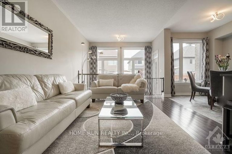 29464155/637-tennant-way/riverside-southgloucester-glen/ottawa/ontario/K4M0C7_5