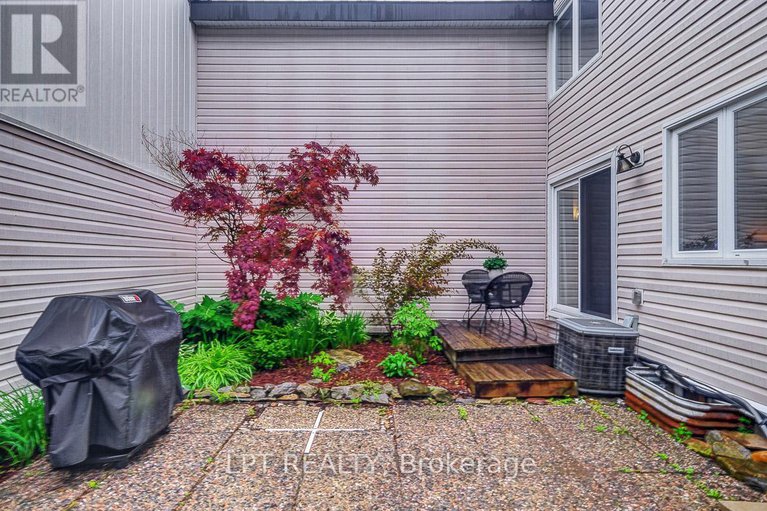 28412774/236-3310-southgate-road/south-keys/ottawa/ontario/K1V8X4_35