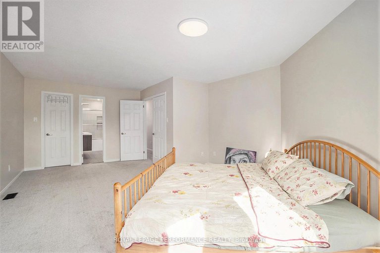 28592110/56-ipswich-terrace/morgans-grantsouth-march/ottawa/ontario/K2K2R3_17