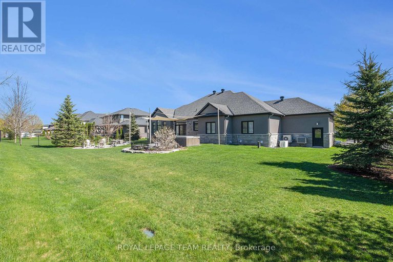29059009/212-cabrelle-place/manotick-village-manotick-estates/ottawa/ontario/K4M0A9_32
