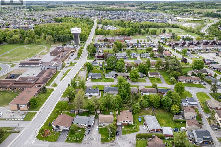 28345912/1727-chene-street/town-of-rockland/clarence-rockland/ontario/K4K1K5_34