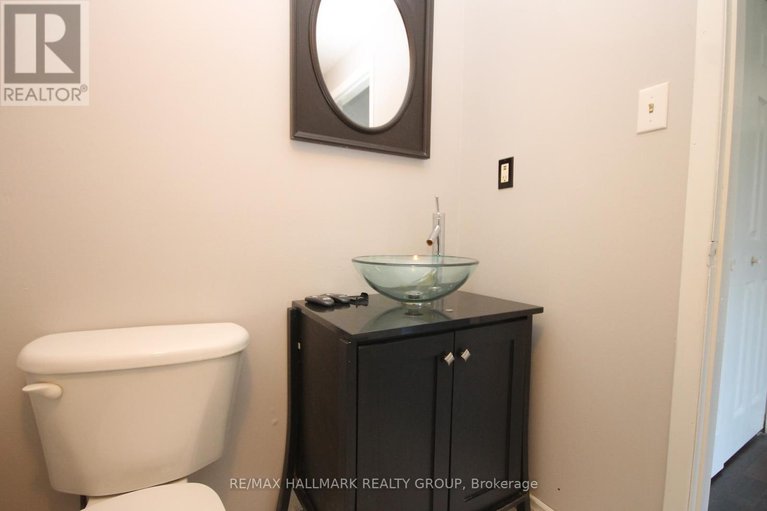 28422586/1844-river-road/manotick-east-to-manotick-station/ottawa/ontario/K4M1B4_22