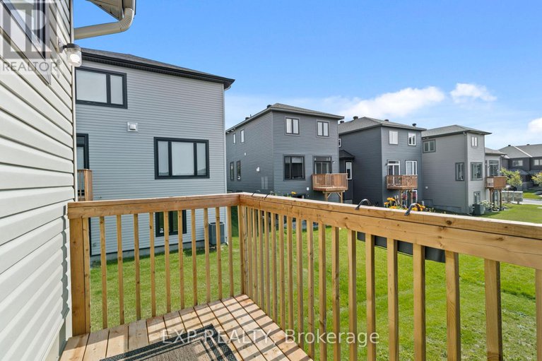 29239839/4556-kelly-farm-drive/blossom-parkkemp-parkfindlay-creek/ottawa/ontario/K1X0G8_15