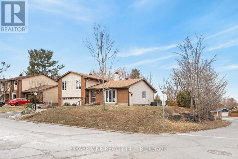 29600305/83-nanook-crescent/katimavik/ottawa/ontario/K2L2B2_3