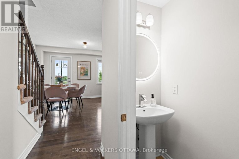 29055765/349-pumpkinseed-crescent/half-moon-bay/ottawa/ontario/K2J6K1_13