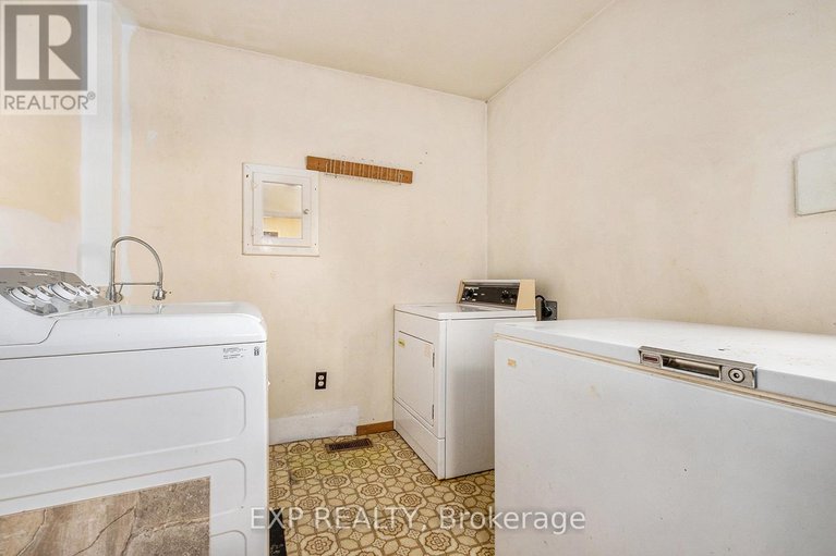 29219771/18873-kenyon-concession-5-road/north-glengarry-kenyon-twp/north-glengarry/ontario/K0C1A0_7