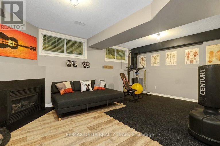 28887238/244-parkrose-private/chatelaine-village/ottawa/ontario/K4A0N8_31