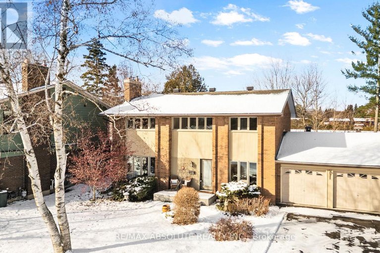 29296781/22-banting-crescent/beaverbrook/ottawa/ontario/K2K1P4_2