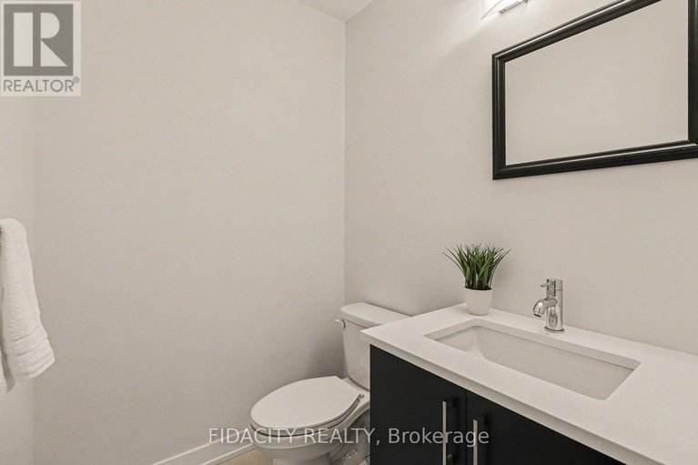 29654929/1768-crux-road/mer-bleuebradley-estatesanderson-park/ottawa/ontario/K1W0R3_4