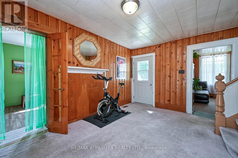 28756533/60-chambers-street/smiths-falls/smiths-falls/ontario/K7A2Y6_21
