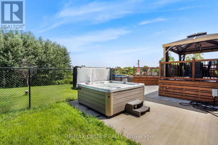 28641463/1605-st-anne-road/champlain-twp/champlain/ontario/K0B1K0_28