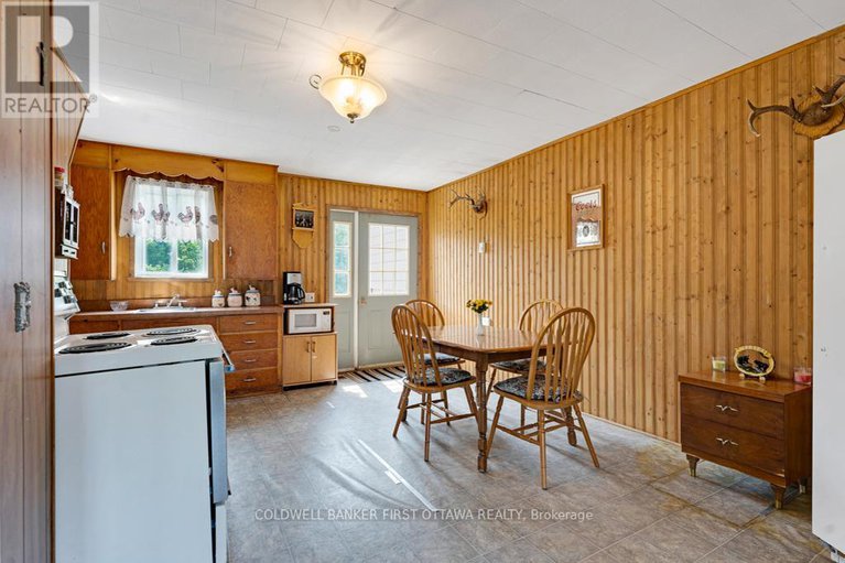 28732673/1373-flower-station-road/lanark-highlands-lavant-twp/lanark-highlands/ontario/K0G1K0_27