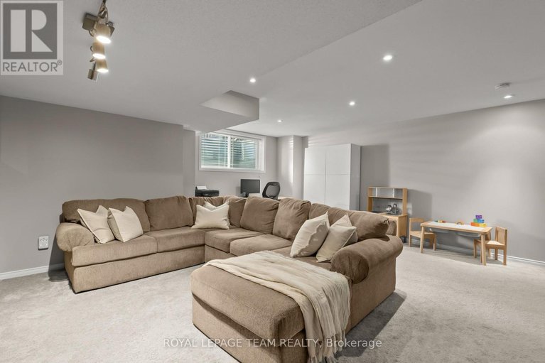 29676988/529-pepperville-crescent/emerald-meadowstrailwest/ottawa/ontario/K2M0E5_44