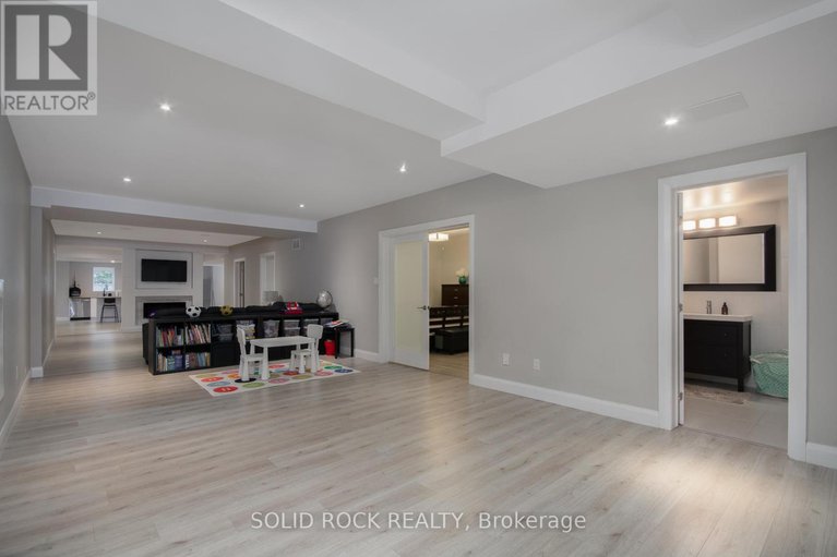 29419635/847-walkley-road/riverside-park/ottawa/ontario/K1V6R6_36