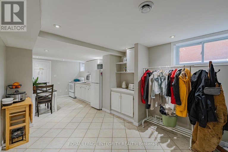 28557939/1695-gage-crescent-n/bel-air-heights/ottawa/ontario/K2C0Z7_29