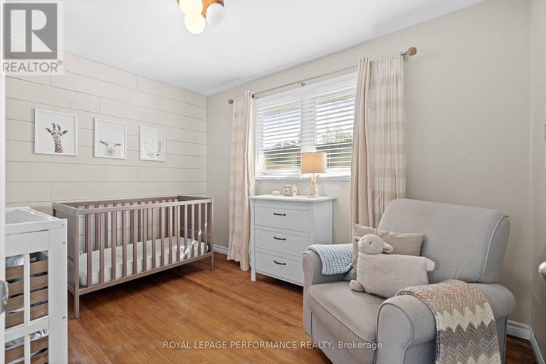 28965261/2219-audrey-avenue/hawthorne-meadows/ottawa/ontario/K1G1L3_16