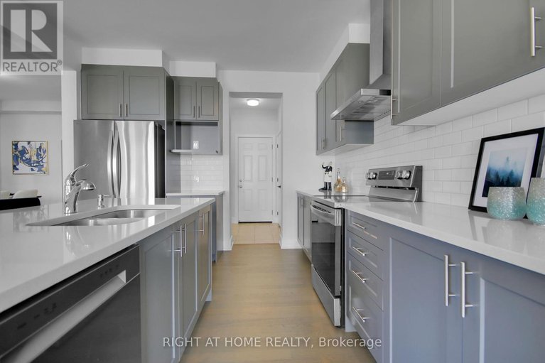 28506201/831-derreen-avenue/stittsville-north/ottawa/ontario/K2S3A7_10