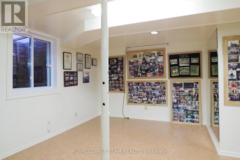 29135223/30-ellery-crescent/lynwood-village/ottawa/ontario/K2H6M6_31