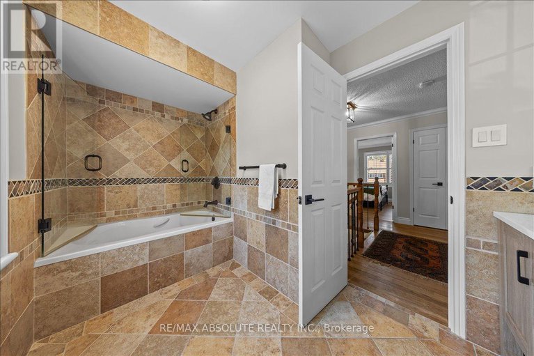 28881078/3-buttonwood-trail/stittsville-central/ottawa/ontario/K2S1C9_31