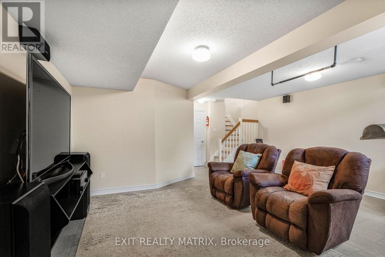28812428/1503-briarfield-crescent/fallingbrookridgemount/ottawa/ontario/K4A1W6_26