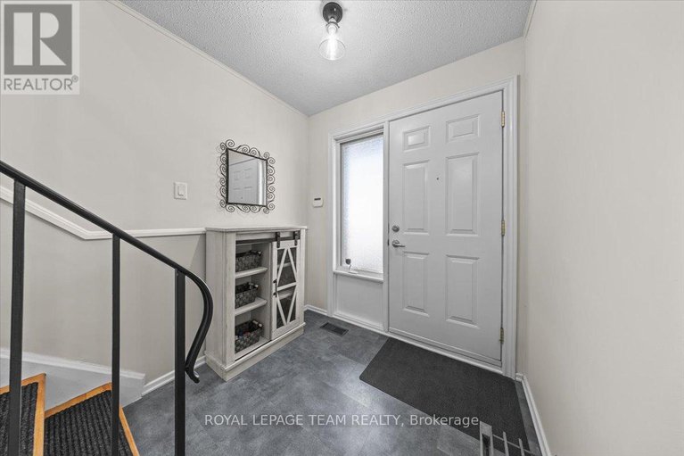 29582797/221-3310-southgate-road/south-keys/ottawa/ontario/K1V8X4_3