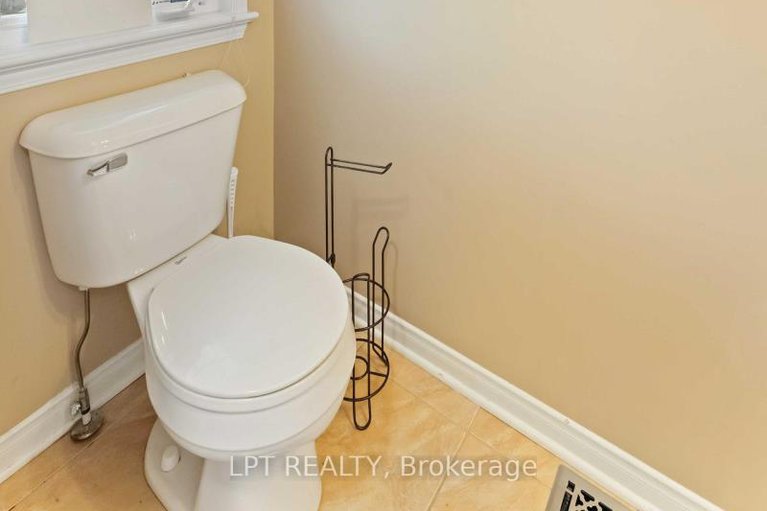 29176703/213-idlewild-private/stonebridge/ottawa/ontario/K2J0P4_16