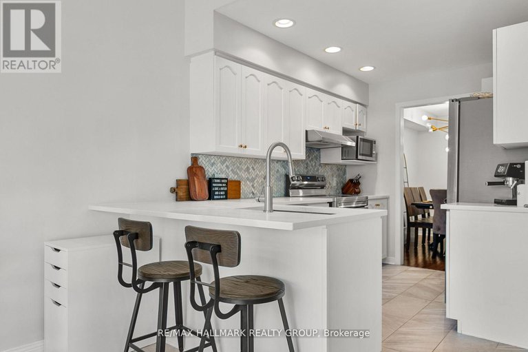 29239373/31-saddlesmith-circle/emerald-meadowstrailwest/ottawa/ontario/K2M2Y8_14