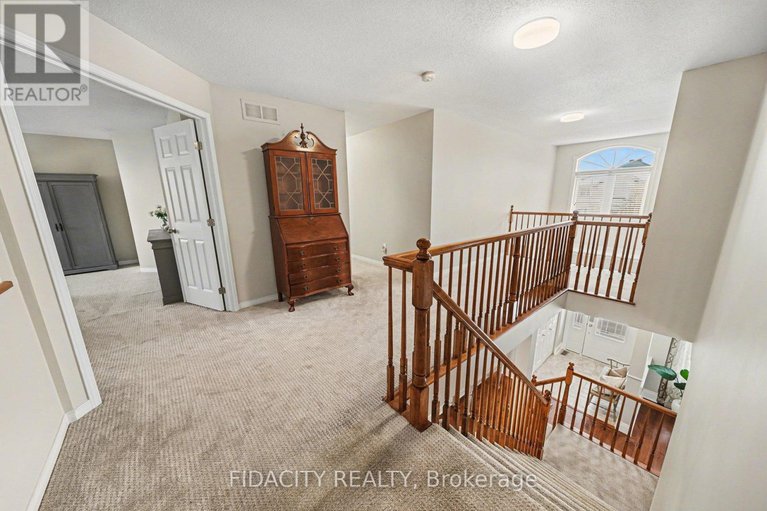 29377972/50-sirocco-crescent/stittsville-north/ottawa/ontario/K2S2C8_18