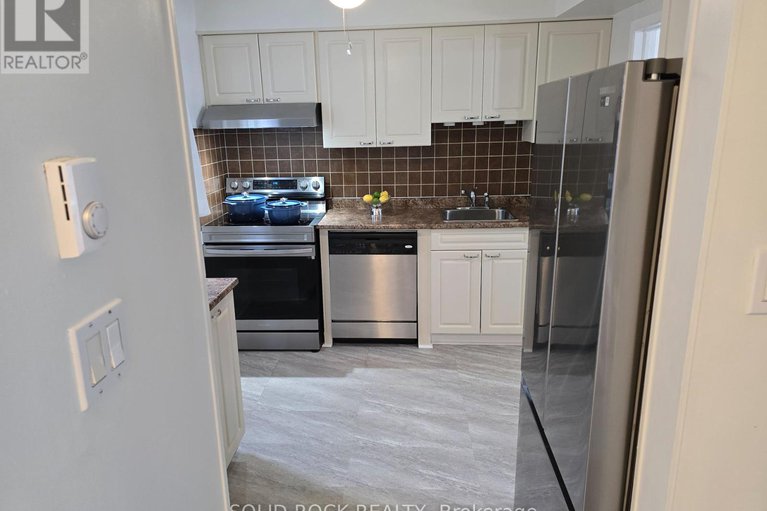 28510930/9-740-morin-street-n/castle-heights/ottawa/ontario/K1K3G9_4