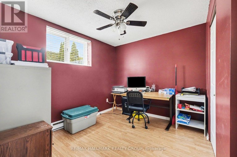 29586671/641-wilkie-drive/fallingbrookpineridge/ottawa/ontario/K4A1R8_17