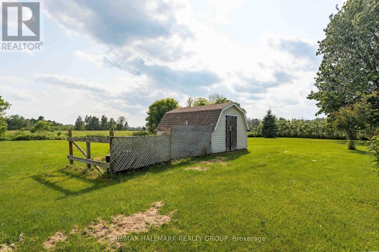 28470245/2914-pattee-road-e/east-hawkesbury-twp/east-hawkesbury/ontario/K6A2R2_23