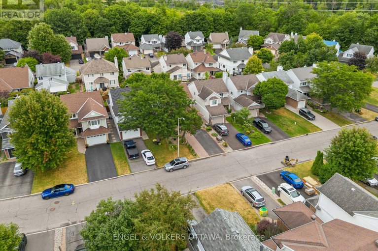 28798692/2213-noblewood-way/orleans-village/ottawa/ontario/K1W1E7_50