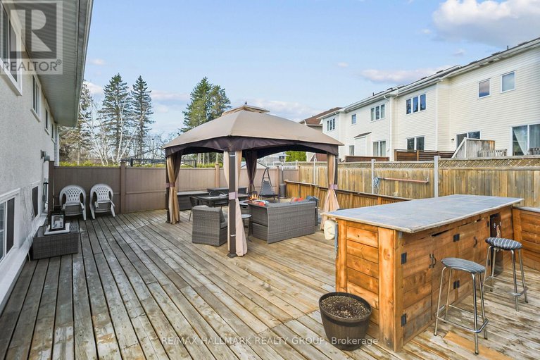 28228944/1811-applegrove-court/beacon-hill-south/ottawa/ontario/K1J6S4_26