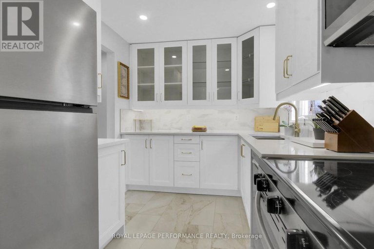 29638875/110-1770-cabaret-lane/fallingbrookpineridge/ottawa/ontario/K4A2G1_16