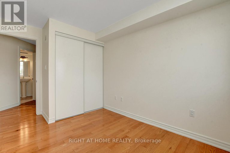 28433463/301-14-norice-street/meadowlandscrestview/ottawa/ontario/K2G2X4_27