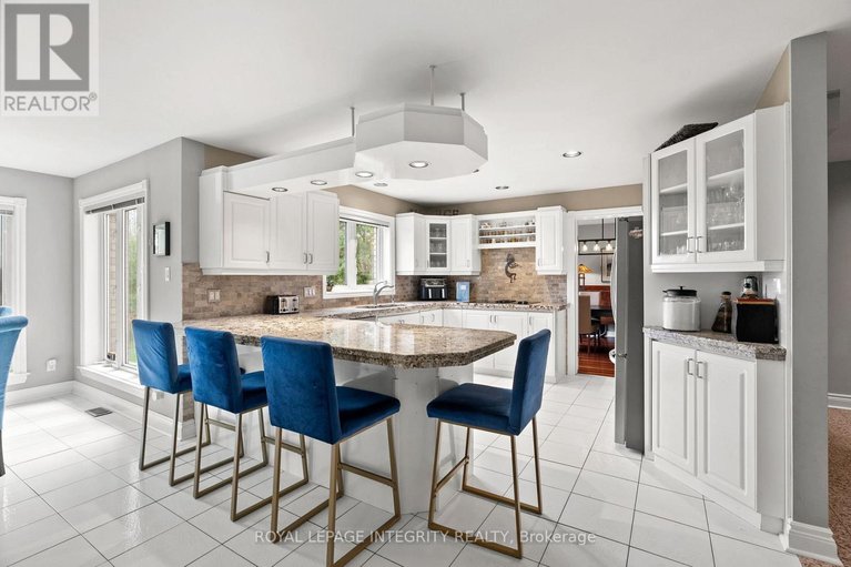 29609930/6-marchbrook-circle/rural-kanata-central/ottawa/ontario/K2W1A1_19