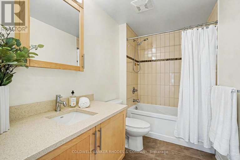 29669550/1809-242-rideau-street/sandy-hill/ottawa/ontario/K1N0B7_17