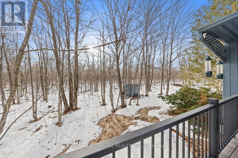 29556813/1235-millburn-crescent/cumberland-ridge/ottawa/ontario/K4C1C9_33