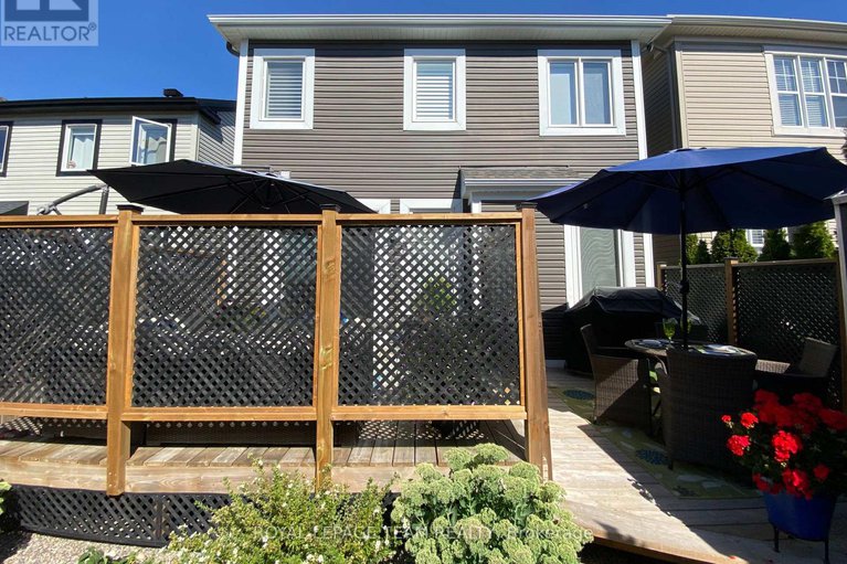 29339123/979-shimmerton-circle/emerald-meadowstrailwest/ottawa/ontario/K2M0L4_4