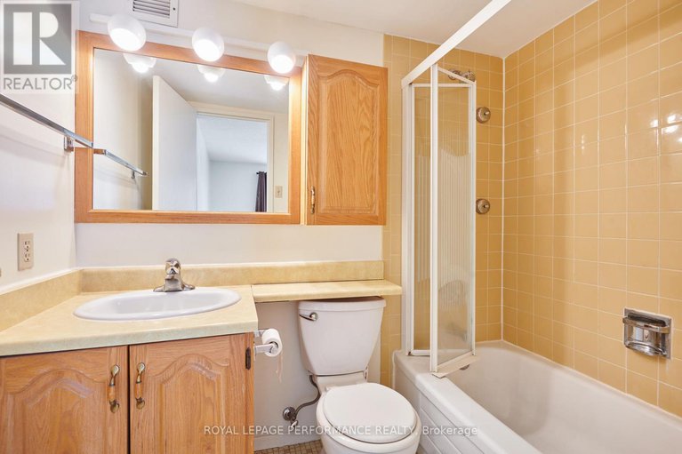 28548076/202-158-b-mcarthur-avenue/vanier/ottawa/ontario/K1L8C9_24