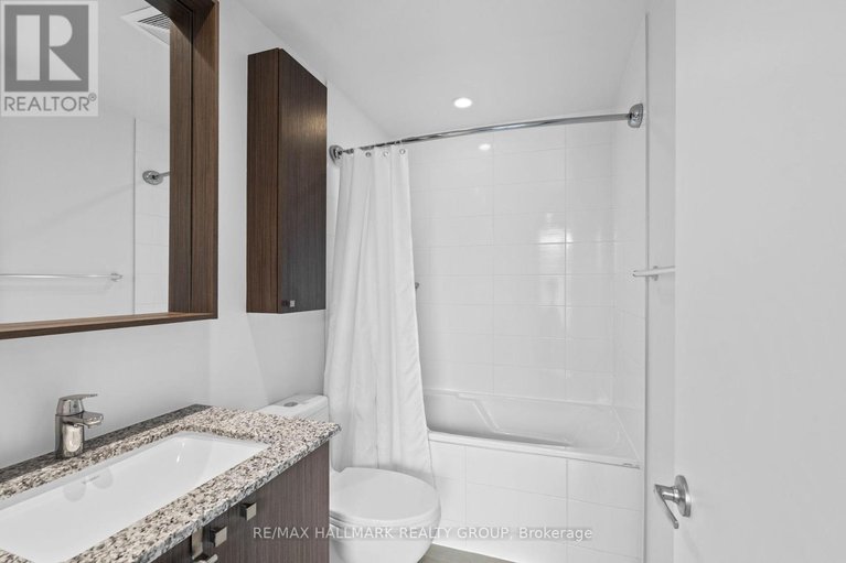 28780394/401-7-marquette-avenue/vanier/ottawa/ontario/K1L8A7_25