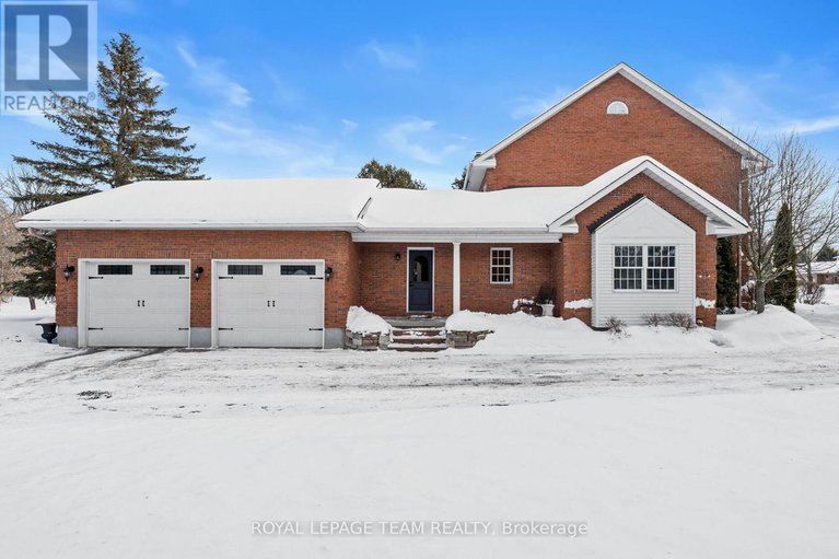 29403241/5557-pettapiece-crescent/manotick-village-manotick-estates/ottawa/ontario/K4M1C5_5