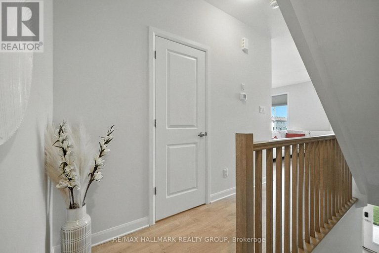 28635890/702-confluence-walk/avalon-west/ottawa/ontario/K4A5M6_6