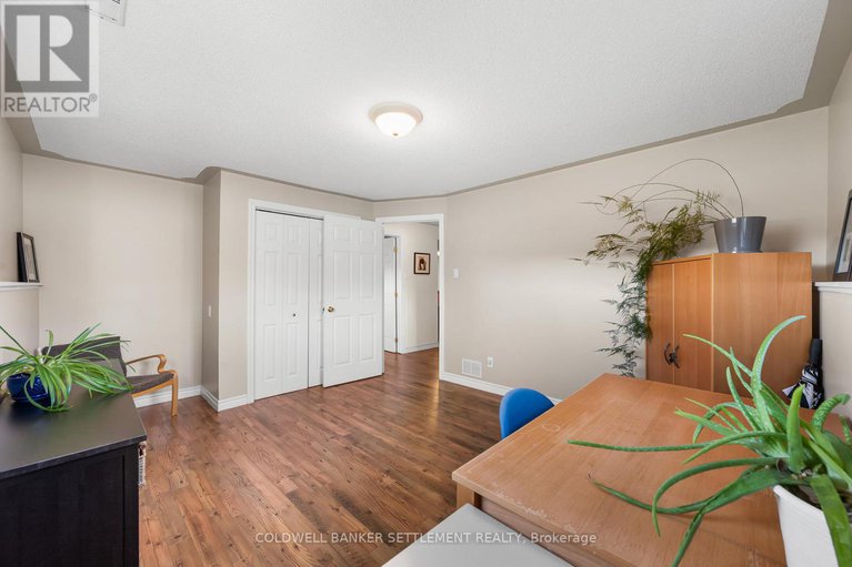 29002354/261-thomson-road/drummond-n-elmsley-drummond-twp/drummondnorth-elmsley/ontario/K7H0L9_38