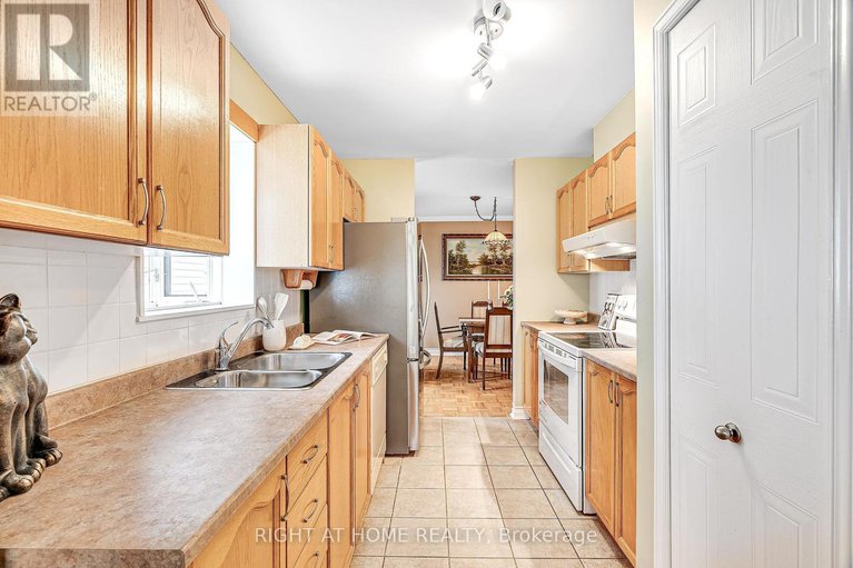 28280070/1179-whiterock-street/carson-grove/ottawa/ontario/K1J1B2_8