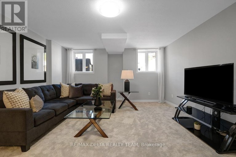 28971561/1969-schroeder-crescent/springridgeeast-village/ottawa/ontario/K4A4P7_33