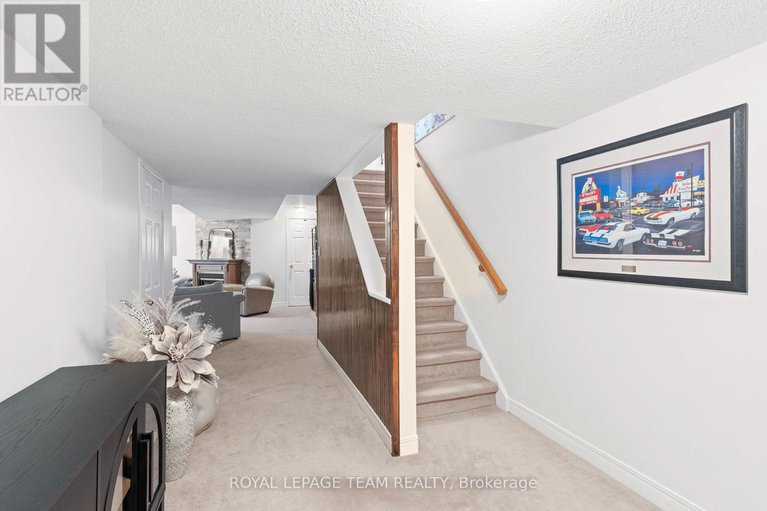 28934381/23-glacier-street/on-the-green/ottawa/ontario/K2J2M7_27