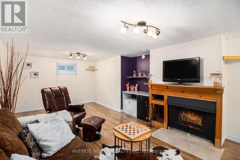 28616382/1228-amesbrooke-drive/copeland-park/ottawa/ontario/K2C2E6_22