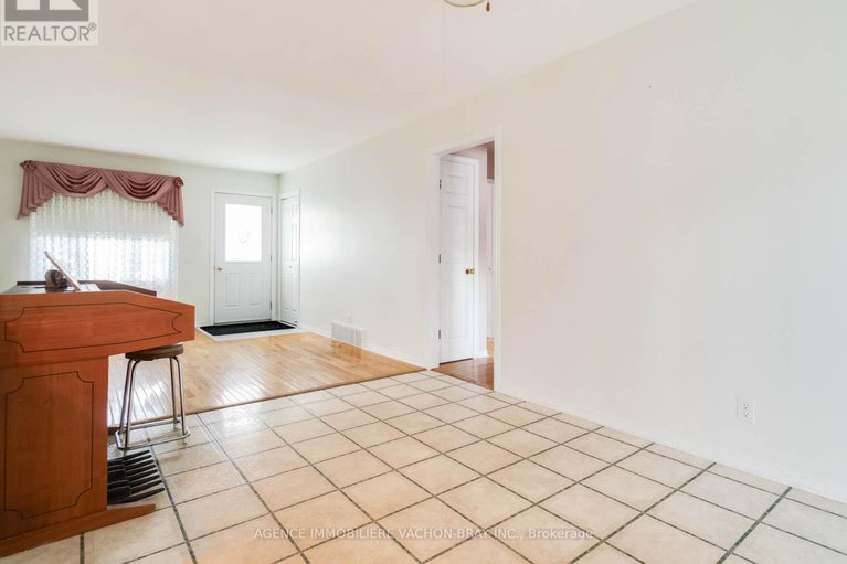28708215/53-sandfield-avenue-n/alexandria/north-glengarry/ontario/K0C1A0_7